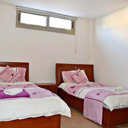 Villa Saraliana Sandy Beach Villas - Heated Pool - Jacuzzi - Private Beach Area Polis Bagian luar foto