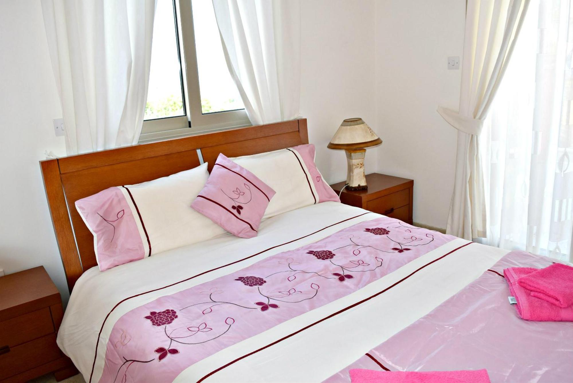 Villa Saraliana Sandy Beach Villas - Heated Pool - Jacuzzi - Private Beach Area Polis Bagian luar foto
