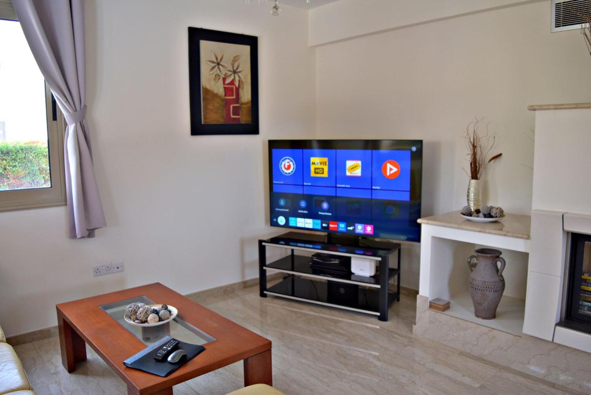 Villa Saraliana Sandy Beach Villas - Heated Pool - Jacuzzi - Private Beach Area Polis Bagian luar foto