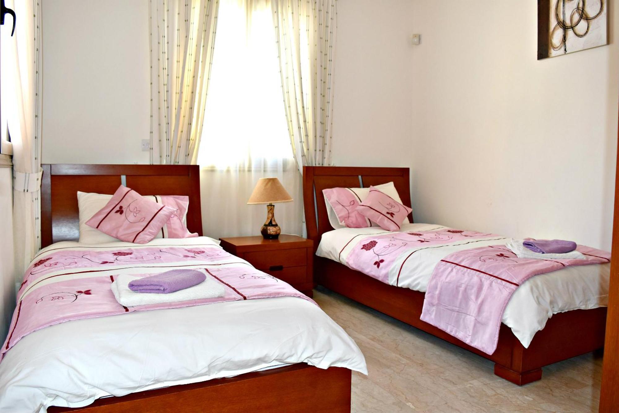 Villa Saraliana Sandy Beach Villas - Heated Pool - Jacuzzi - Private Beach Area Polis Bagian luar foto