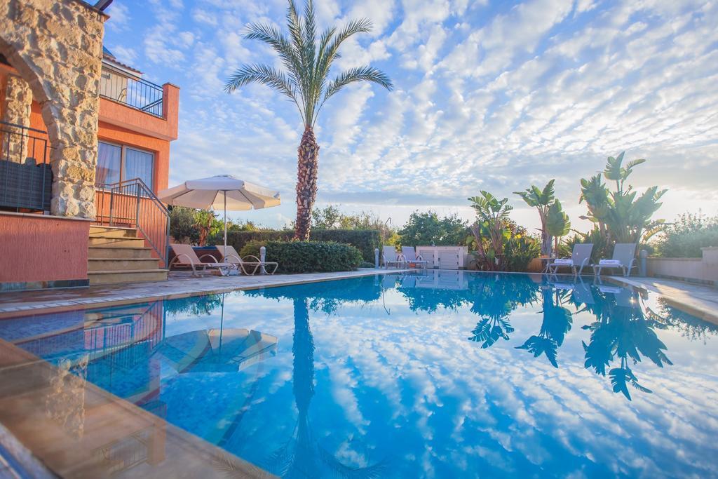 Villa Saraliana Sandy Beach Villas - Heated Pool - Jacuzzi - Private Beach Area Polis Ruang foto