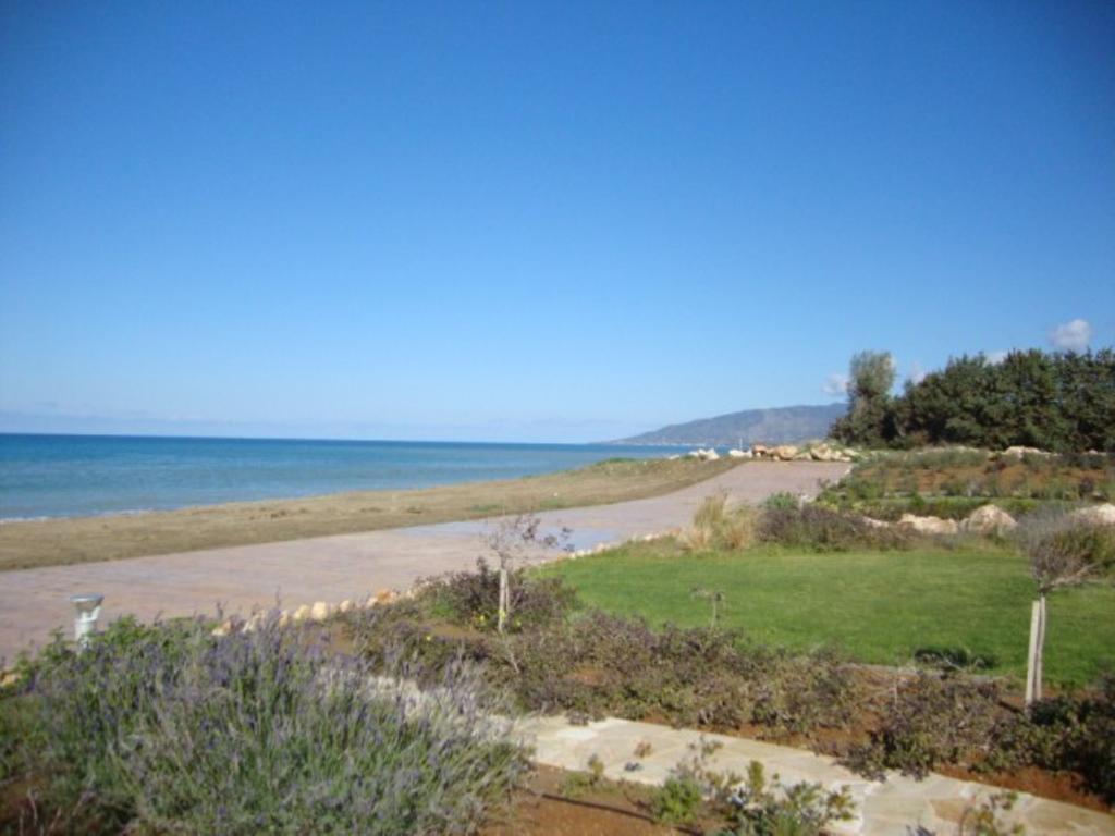 Villa Saraliana Sandy Beach Villas - Heated Pool - Jacuzzi - Private Beach Area Polis Ruang foto